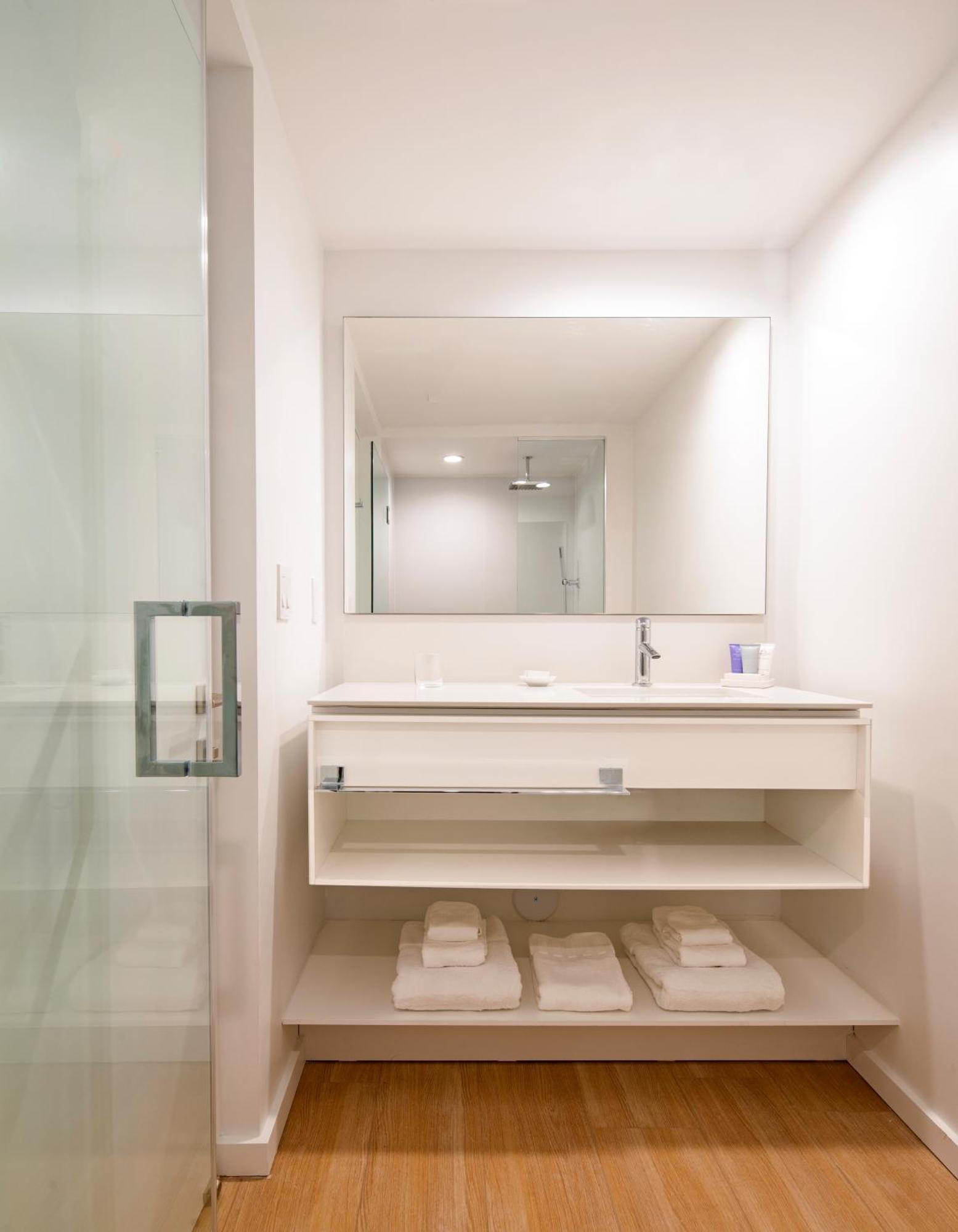 Beach Haus Residences 발하버 객실 사진